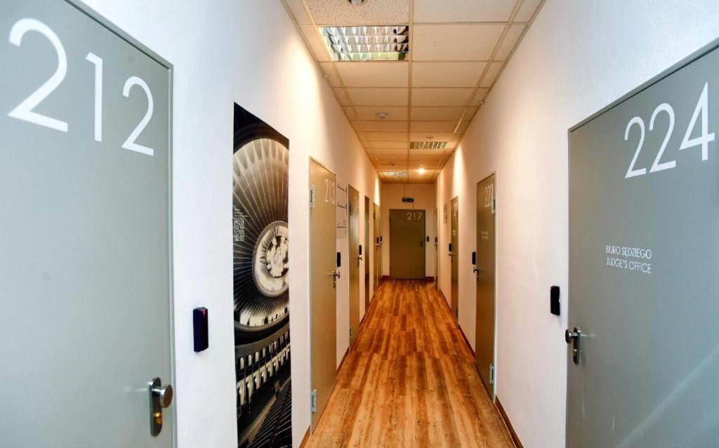 Gallery 12